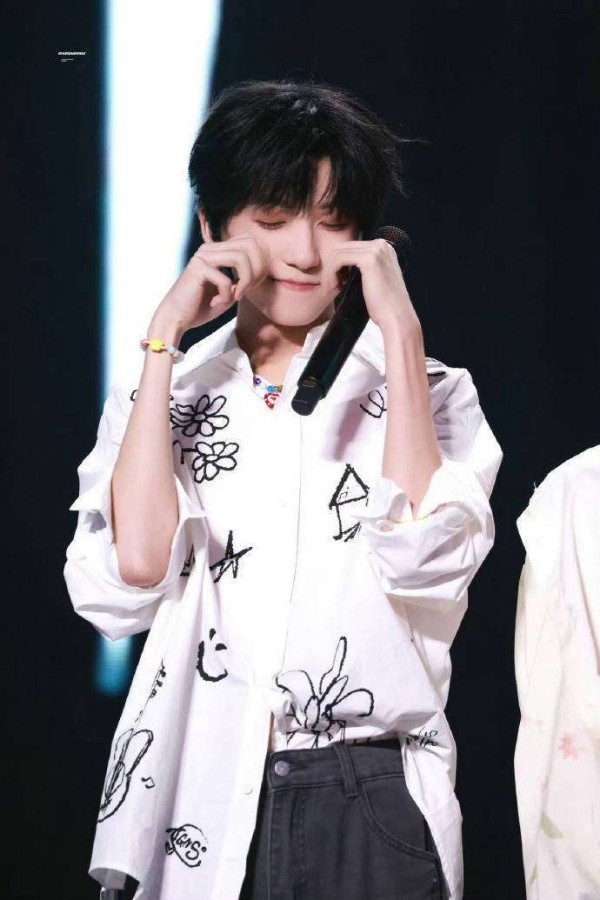 TF杨博文单人舞蹈90万赞！主舞实力断层第一，粉丝：四代舞台王者