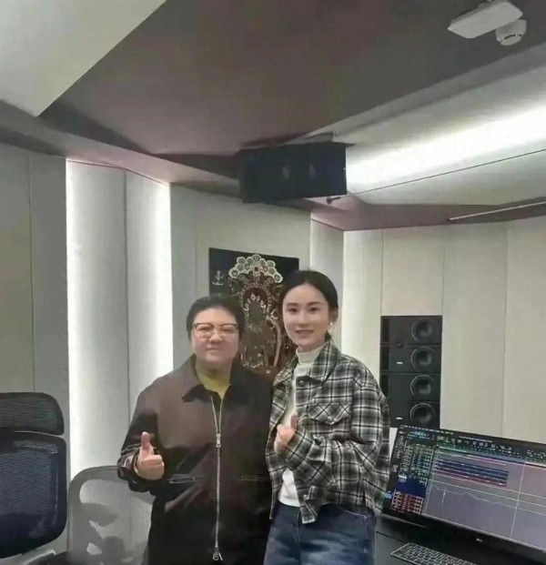 韩红减了四十斤，53岁的她确实帅气很多，网友：姐更慈祥了！