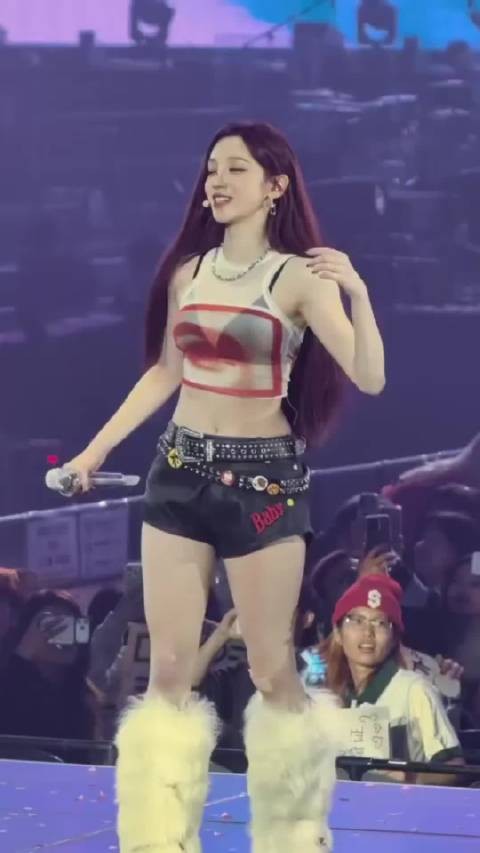 宋雨琦和赵美延的身材不相上下了 ！