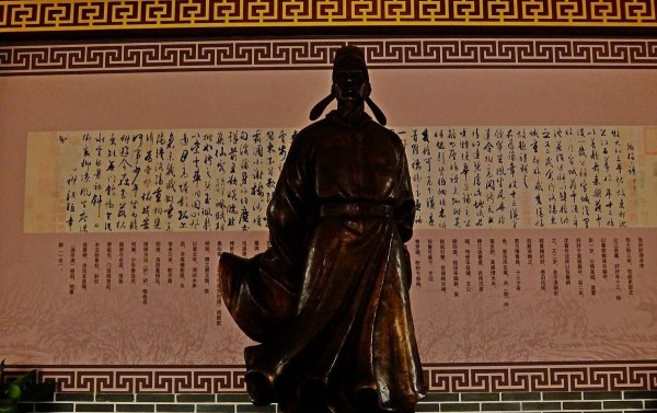 杜甫《八阵图》：借古怀今，渗透伤己垂暮无成抑郁情怀