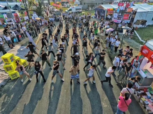 Morning Raves For Soft Club Fashion