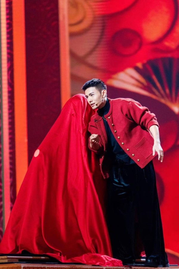 对话｜邓男子揭秘春晚魔术2162227：三年来历经六七百场打磨