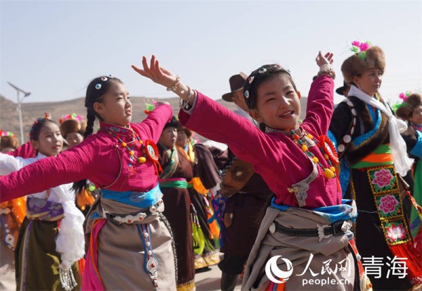 青海湟中:千人共舞展非遗