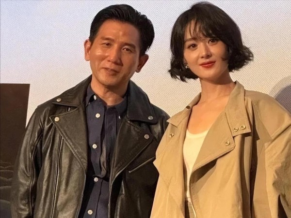 顶流女星的感情与事业！与导演恋情真相大白9个月，赵丽颖近况曝光，放下的心又悬起来了