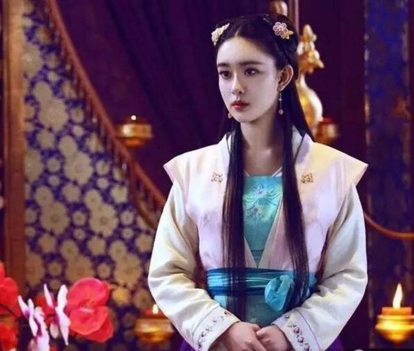 五大最美、最新、最惊喜面孔,再过几年演艺圈将是她们的天下