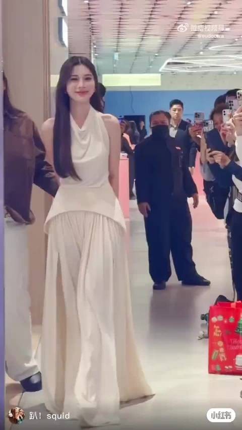 老公这样不分场合地帅下去对我来说究竟是福还是祸？