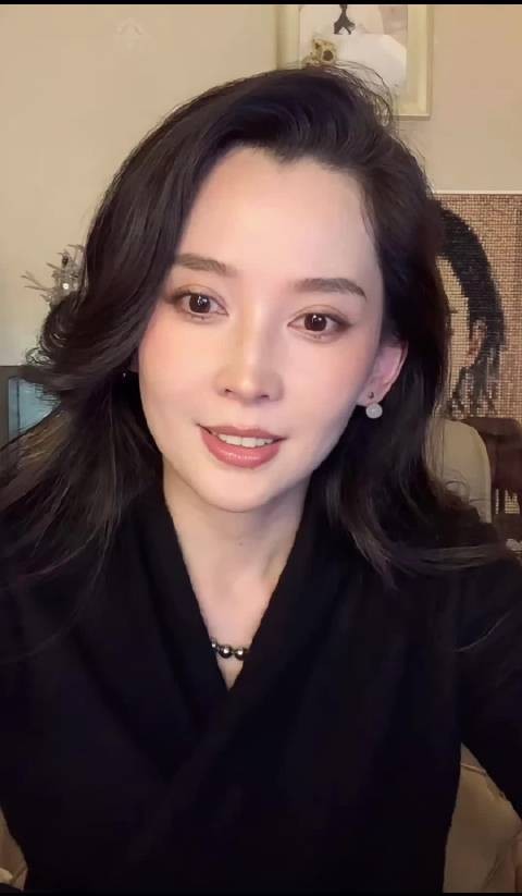 汪峰现任妻子森林北被赞最美太太