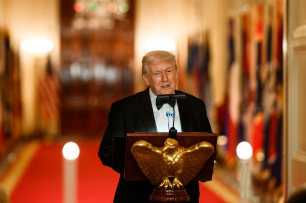 President Donald Trump delivers remarks at a dinner for the nation’s governors, Saturday, February 21, 2026, in the East Room of the White House. (Official White House Photo by Daniel Torok)