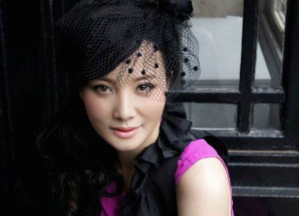 娱乐圈鲜为人知的五大明星糗事，她花几万元买情趣跳蛋