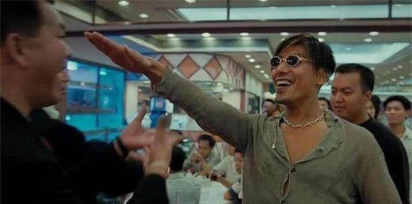 娱乐圈的5大梗，综艺不找迪丽热巴，和杨幂拍戏不能撩头发