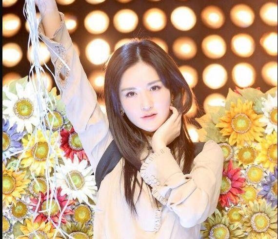 娱乐圈的5大梗，综艺不找迪丽热巴，和杨幂拍戏不能撩头发