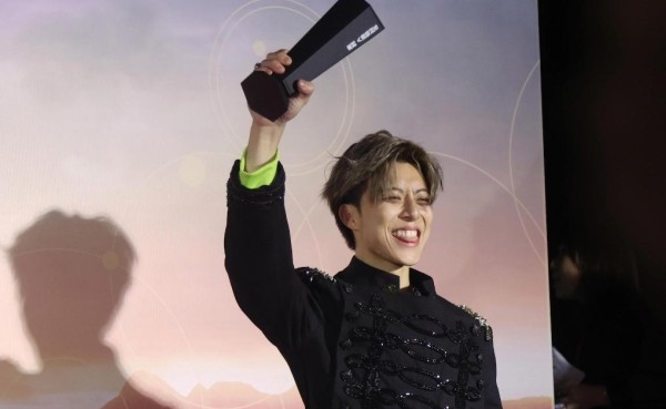 香港男团选秀《全民造星5》决赛：33岁人夫夺冠，亚军获影坛支持