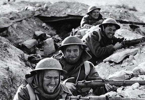 日本战败时期一万名女护士被我军俘虏的历史事件，以及她们意外为我方作出重大贡献的详细经过