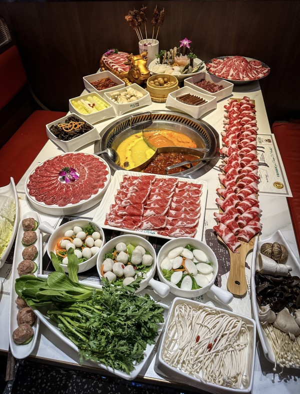 hot pot spread from Qiao Lin hotpot
