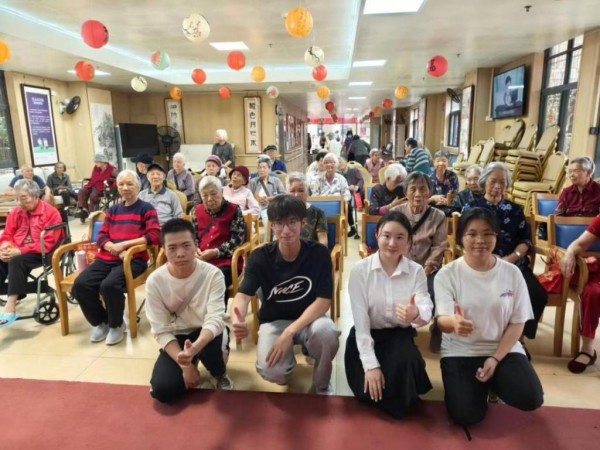 守护舌尖健康，传递食育温暖 ——食品科技学院师生赴湛江市养老服务中心开展营养科普实践活动