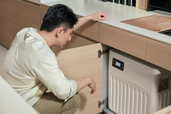 （图为：WaterCube 四合一水处理器）