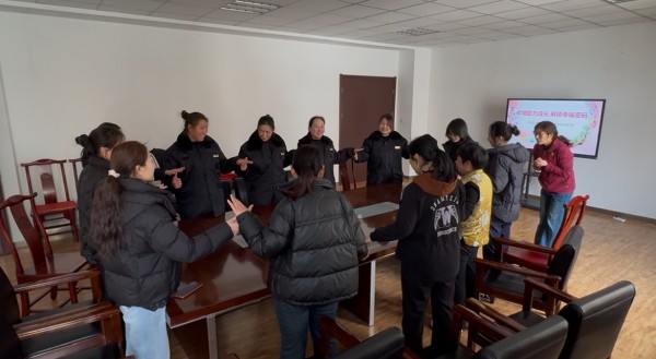 巾帼助力成长 解锁幸福密码——泰山区徐家楼街道新华社区开展妇女节家庭教育主题讲座