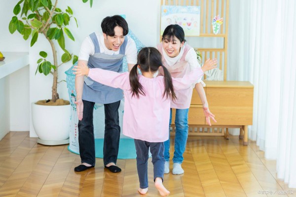 缓和亲子关系：不用刻意讨好，这些小细节就够了