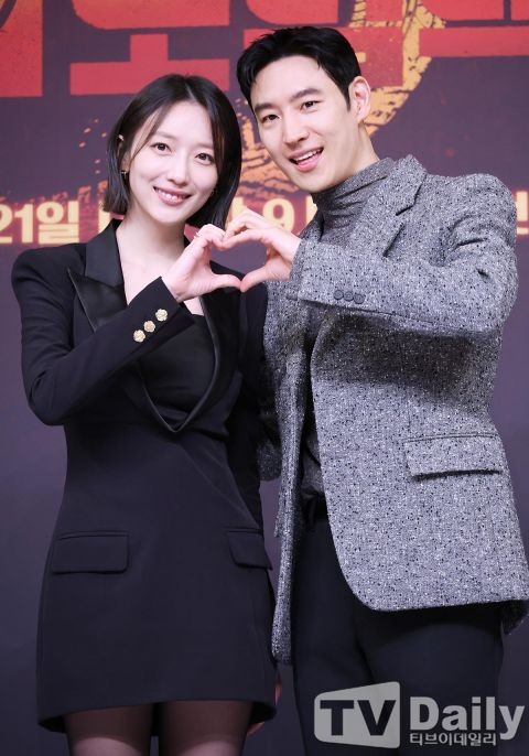 刘在锡＆柳演锡主持的热门综艺《只要有空，》第四季12月16日首播！《模范的士3》李帝勋＆表艺珍作为首集嘉宾！