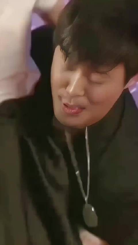 西域美女丫丫：错过她，当年思诚真糊涂！