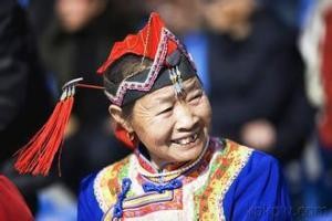 活动现场的畲族妇女