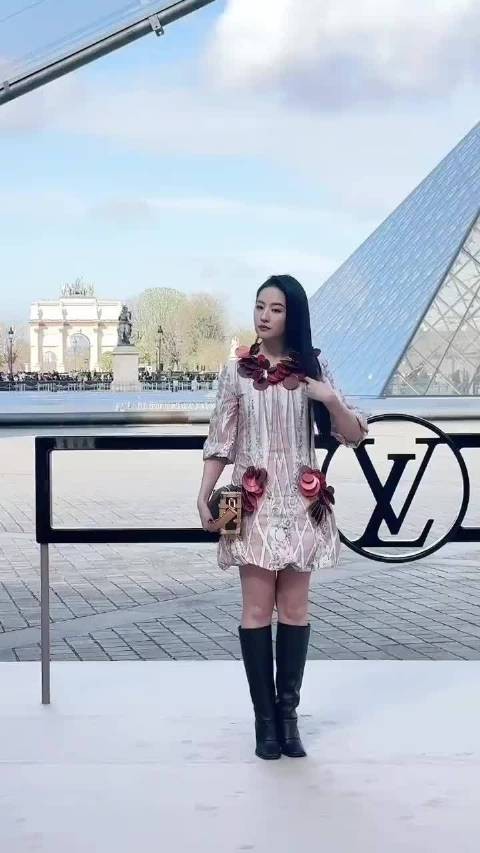 生图直拍无压力，刘亦菲的美貌是真实存在的吗？清冷又贵气，美到失语