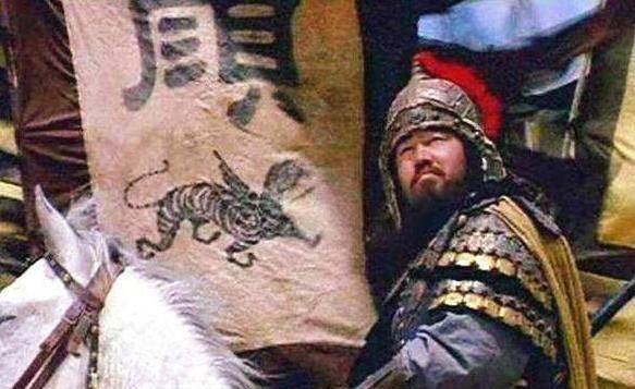 曹操为何不让许褚对战颜良？这其中大有深意