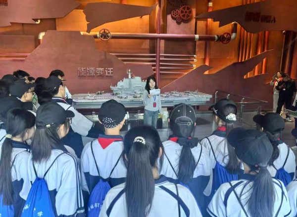 海城研学专列圆满收官：移动思政课堂开启科技探索之旅