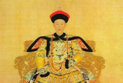 乾隆皇帝在江南旅游的时候有过哪些趣事？