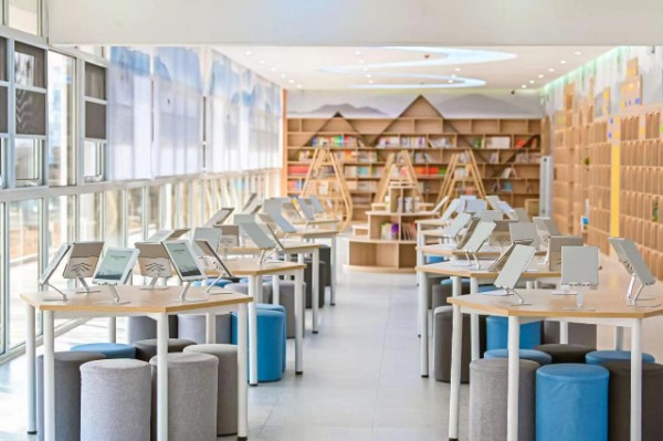 河北秦皇岛在水一方小学打造智慧阅读数字阅览室