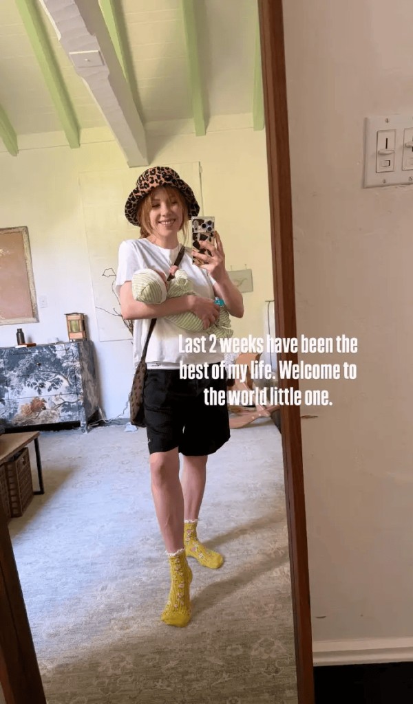 加拿大女歌手官宣当妈：小宝贝，欢迎来到这个世界