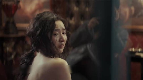 当黄姝回首哭泣时，全世界陪她一起落泪