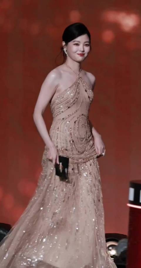 红气养人～～意气风发～梦回柏林，辛芷蕾20岁