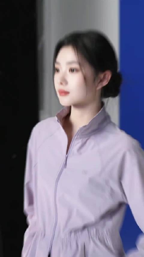 刘浩存这也太美了，真的很喜欢她身上这种淡淡的感觉，这才是由内而外的美