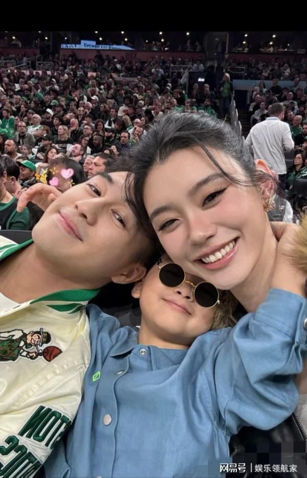 奚梦瑶俩娃正脸曝光！儿子神似何猷君，女儿复刻四太颜值?