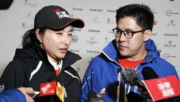 46岁霍启刚不再遮掩！直言与郭晶晶结婚的内情，难怪能相爱19年