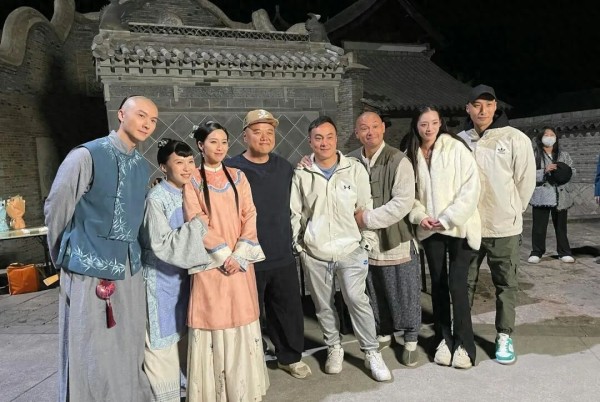 TVB冻龄花旦感情再生变？夜会型男富商，与星二代关系悄悄降温