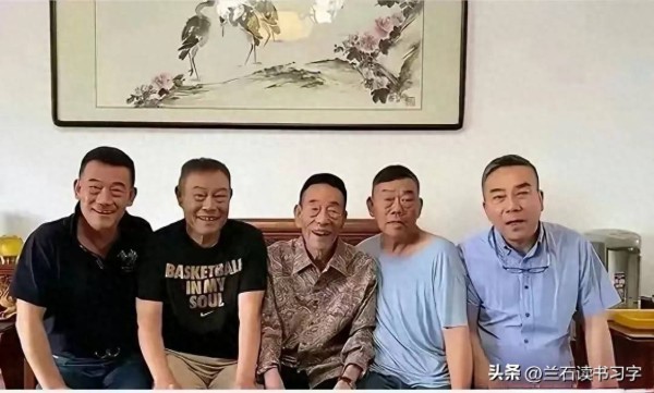 杨少华长子杨威：爸爸把我拉扯到70多，把杨议拉扯到65，功德无量