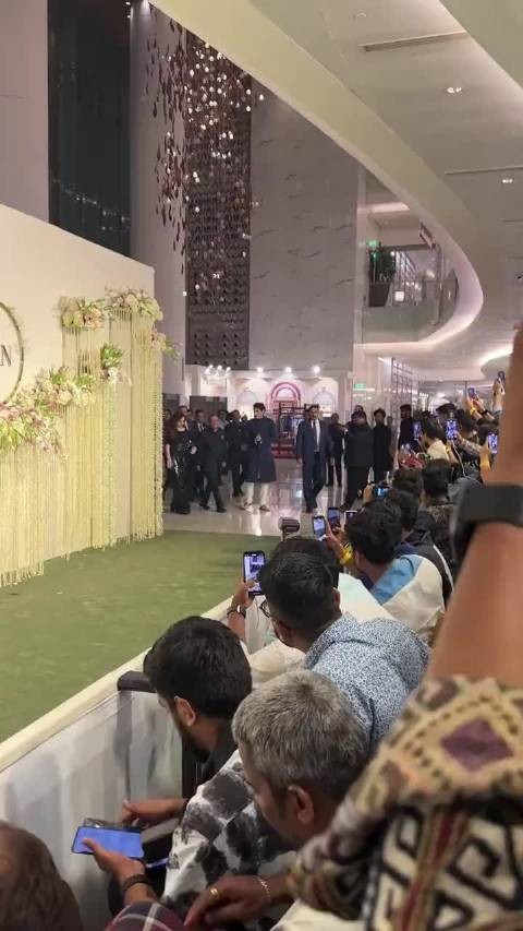 印度首富夫人高种姓出身，气场盖过丈夫