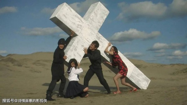 日本最疯导演!园子温这5部R级神作,每部都在挑战观影底线