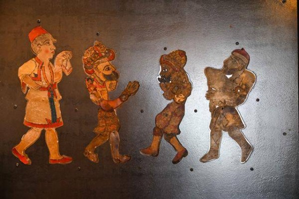 走进土耳其皮影戏艺术家的工作室