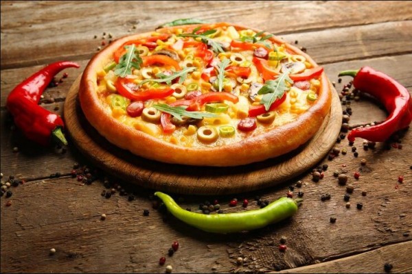 Hot Italian pizza Style Pizza