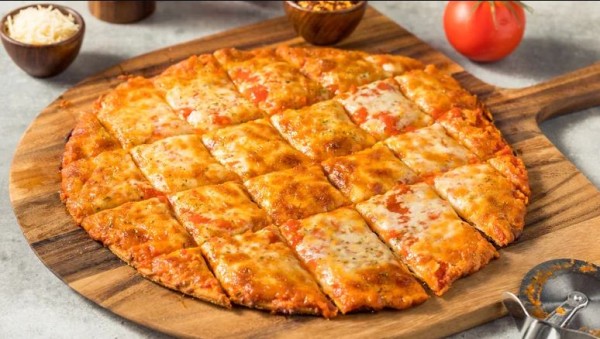 Chicago Tavern-style pizza