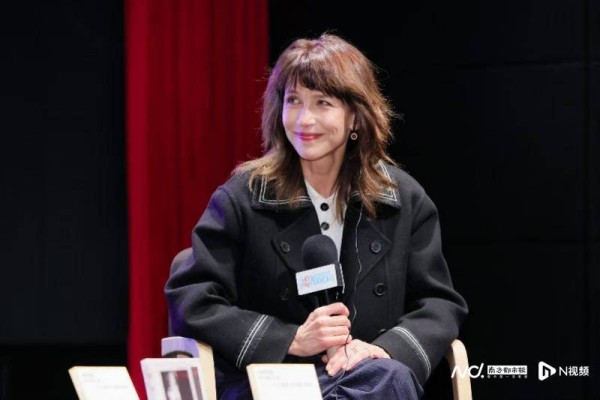 苏菲·玛索谈新作《暗河》：我的写作不取悦谁