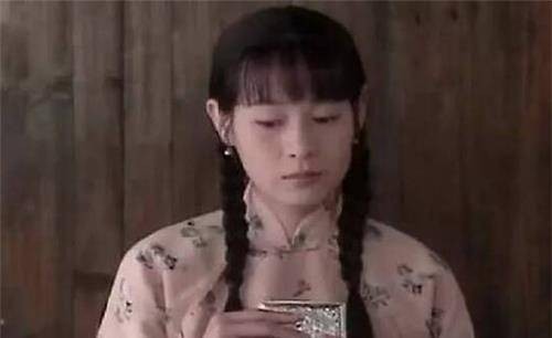 1988年张幼仪离世，在她墓碑上所刻4字，是对徐志摩最大的讽刺