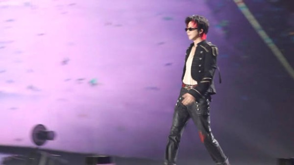 我们宁出场太帅了 恭喜刘宇宁荣获QQ音乐巅峰影响力歌手和TOP之星