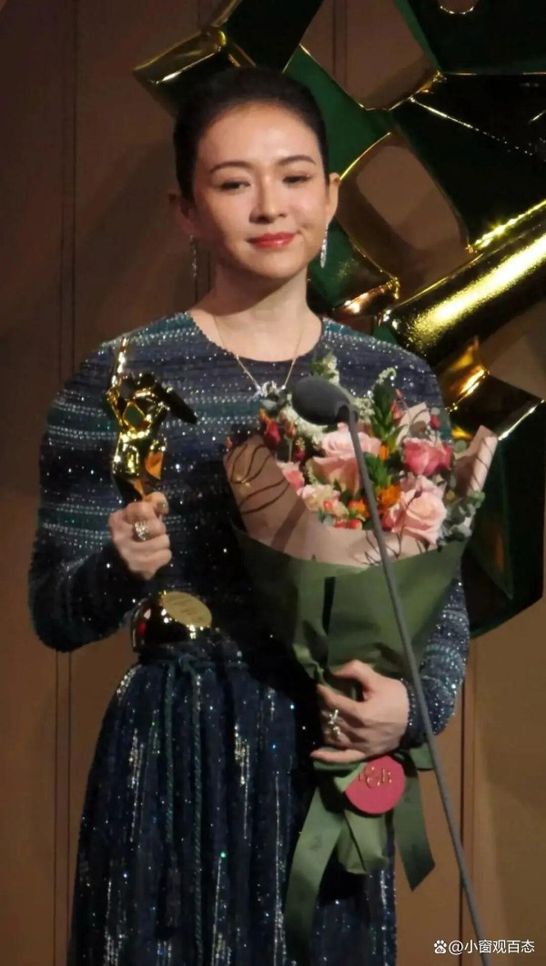 章子怡发胖引热议！从“电影脸”到被指像向太，她经历了什么