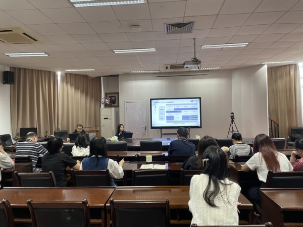 图书馆成功举办“智慧图书馆3.0服务升级”的培训讲座