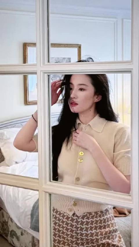 巴黎美照来了刘亦菲刘亦菲