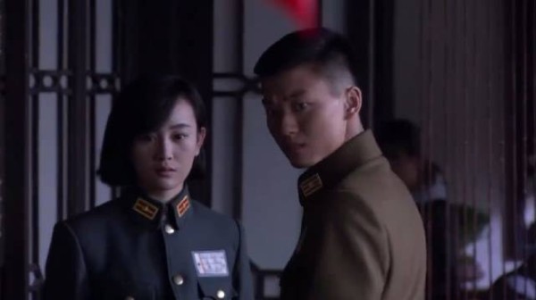 特务抓了个大爷，却不知他身份了得，委座都让他三分